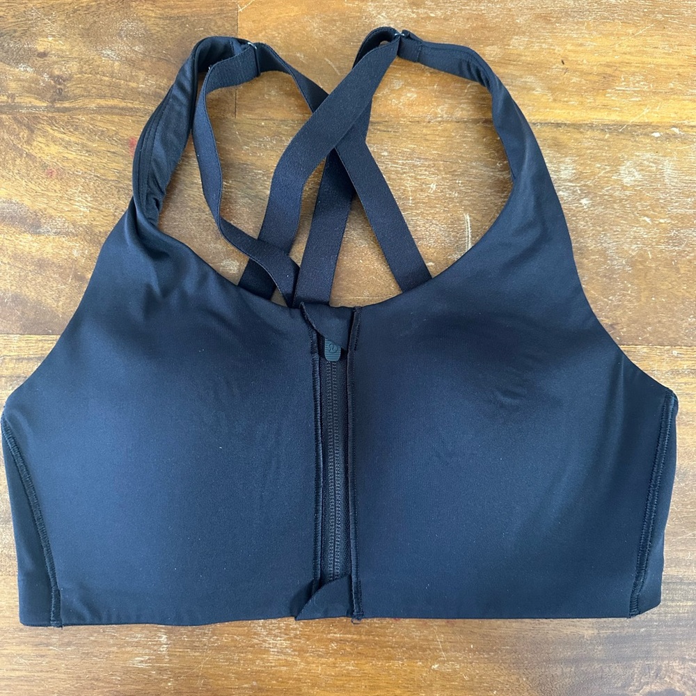 Lululemon Energy black front zip high impact sports bra ladies size XS?